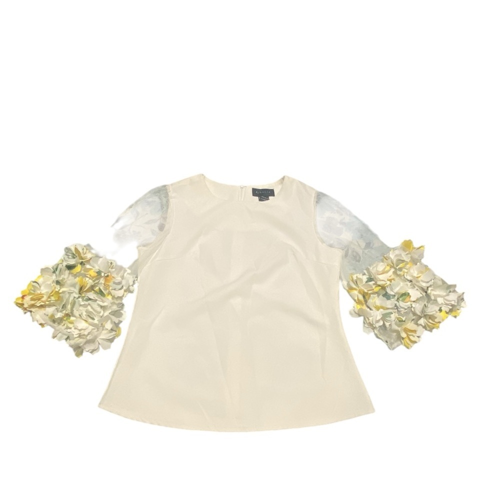 Gracia cream Top with Floral Sleeves mesh with zipper back